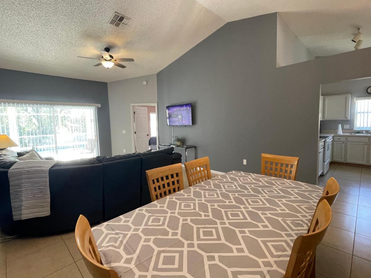 3 Bedroom Villa With Poolside Cinema And Games Room Close To Theme Parks Sleeps 6 Plus 2 Orlando Bagian luar foto