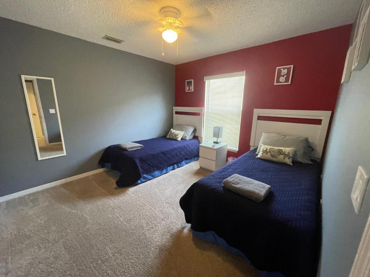 3 Bedroom Villa With Poolside Cinema And Games Room Close To Theme Parks Sleeps 6 Plus 2 Orlando Bagian luar foto