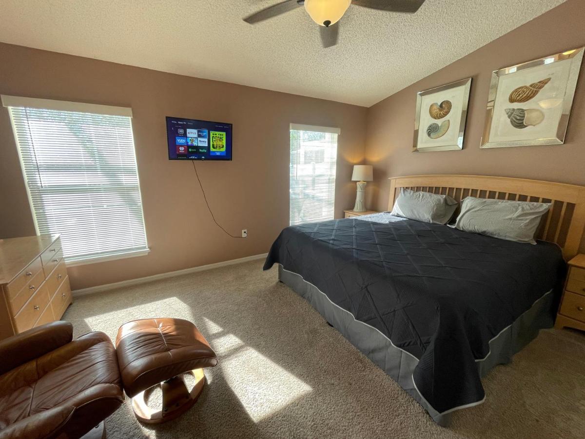 3 Bedroom Villa With Poolside Cinema And Games Room Close To Theme Parks Sleeps 6 Plus 2 Orlando Bagian luar foto
