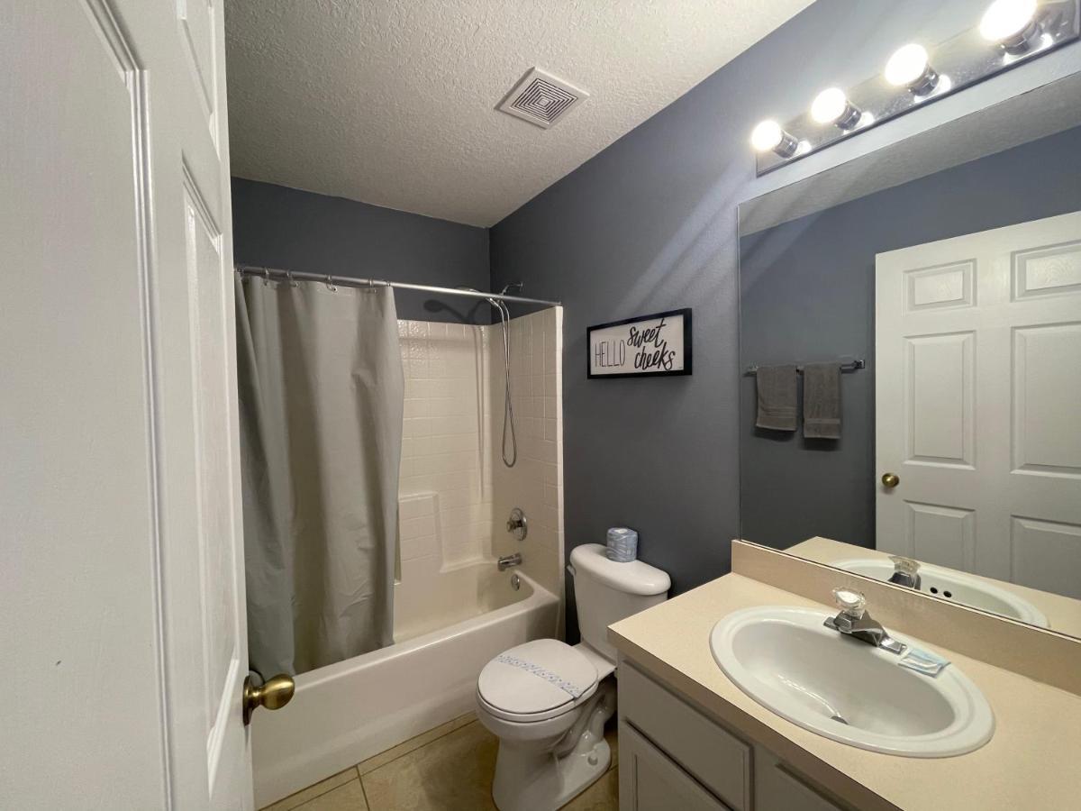 3 Bedroom Villa With Poolside Cinema And Games Room Close To Theme Parks Sleeps 6 Plus 2 Orlando Bagian luar foto